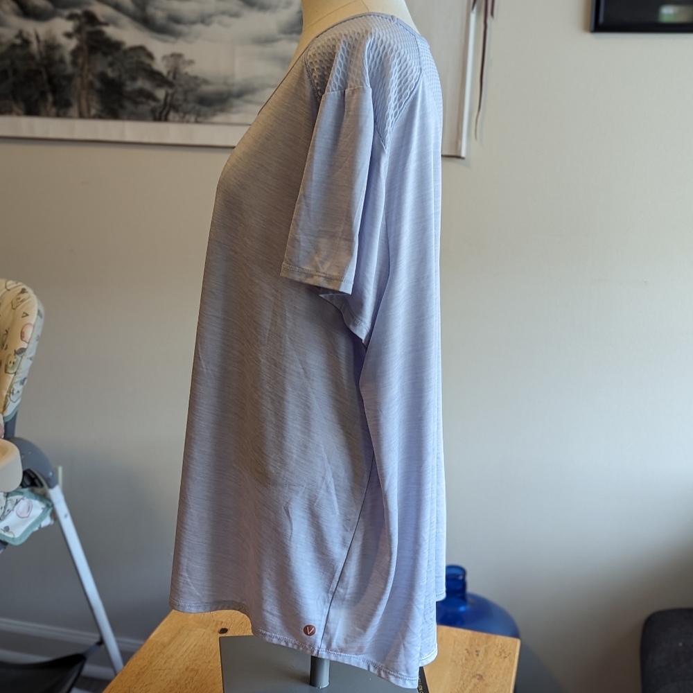 Livi purple active shirt with sheer hexagons - Picture 2 of 5